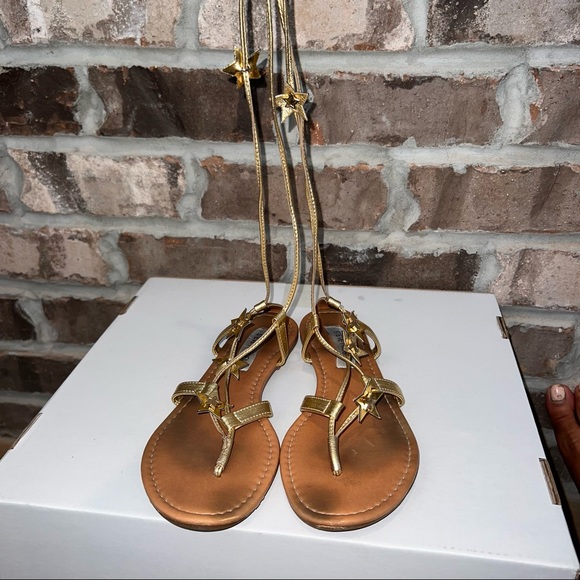 Gold Flats with Stars, Wrap-around Straps - Picture 9 of 9